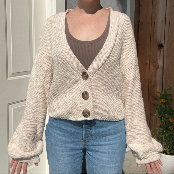 Urban Outfitters Oversized Sweater Bishop Sleeves - Picture 1 of 10